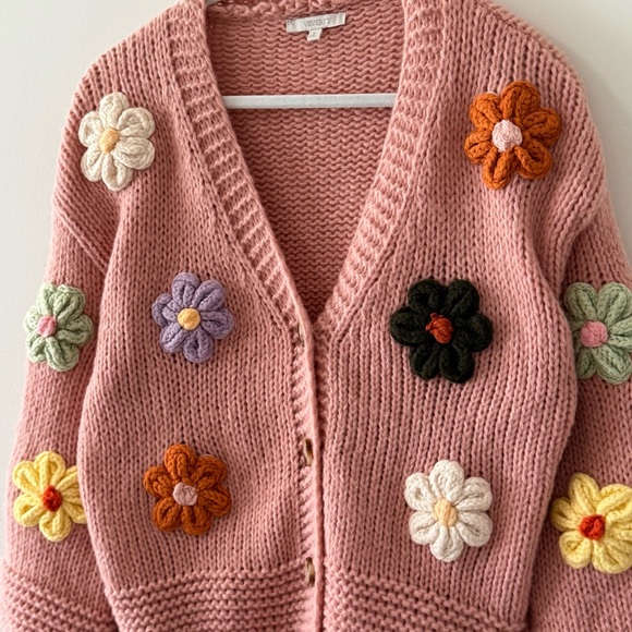 Veveret | Chunky Knit Flower Embroidered Cardigan | Pink | Size S (Oversized) - Picture 2 of 5